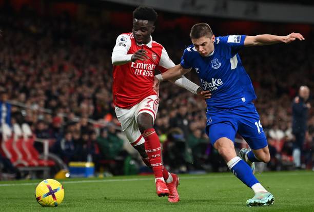 任和无私奉 任和无私奉