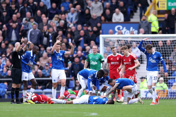 球场上的成 球场上的成